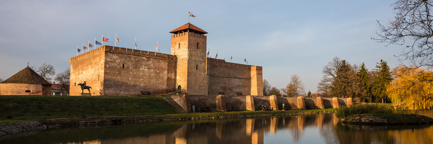 Sybilla Magánorvosi Rendelő és Hallókészülék Stúdió, Gyula